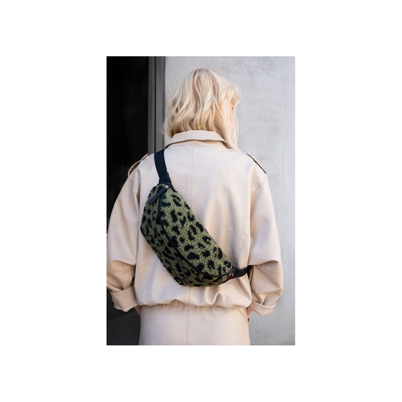 reisenthel beltbag  teddy leo olive